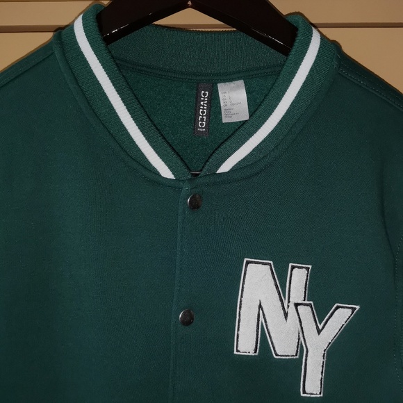 H&M Varsity Vest - (L) - Picture 4 of 10